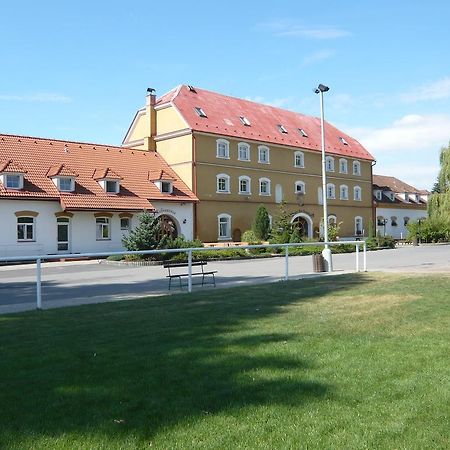 Hotel Na Statku Neprevazka Esterno foto