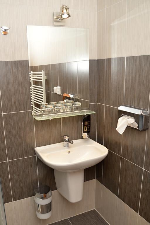 Hotel Na Statku Neprevazka Esterno foto